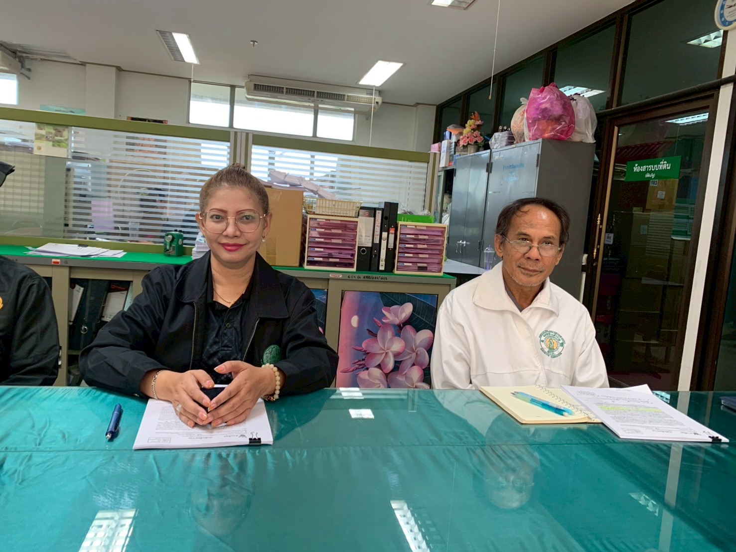 title - วันศุกร์ที่ 13 มีนาคม 2569 เวลา 10.00 น. นายวิทูล ประดิษฐบุญ ปฏิรูปที่ดินจังหวัดปราจีนบุรี  พร้อมด้วยผู้อำนวยการกลุ่มงานช่างและแผนที่ ผู้อำนวยการกลุ่มกฎหมาย ผู้อำนวยการกลุ่มการเงินบัญชีและจัดเก็บผลประโยชน์ ผู้อำนวยการกลุ่มยุทธศาสตร์และการปฏิรูปที่ดิน และเจ้าหน้าที่ ส.ป.ก.ปราจีนบุรี  ที่เกี่ยวข้อง จัดการประชุมคณะทำงานตรวจสอบคุณสมบัติผู้ยื่นคำขอเข้าทำประโยชน์ในเขตปฏิรูปที่ดินจังหวัดปราจีนบุรี ครั้งที่ 6/2569